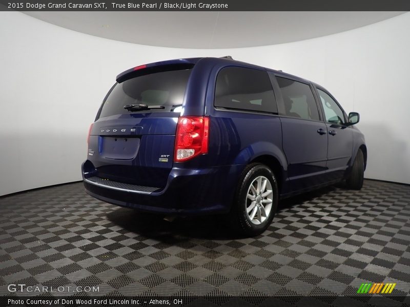 True Blue Pearl / Black/Light Graystone 2015 Dodge Grand Caravan SXT