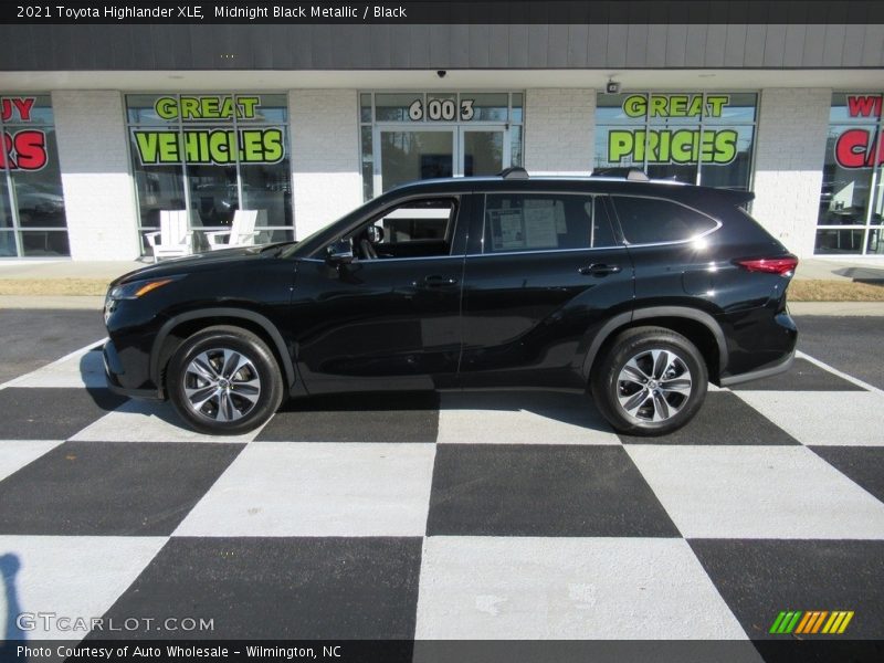 Midnight Black Metallic / Black 2021 Toyota Highlander XLE