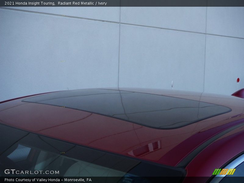 Radiant Red Metallic / Ivory 2021 Honda Insight Touring