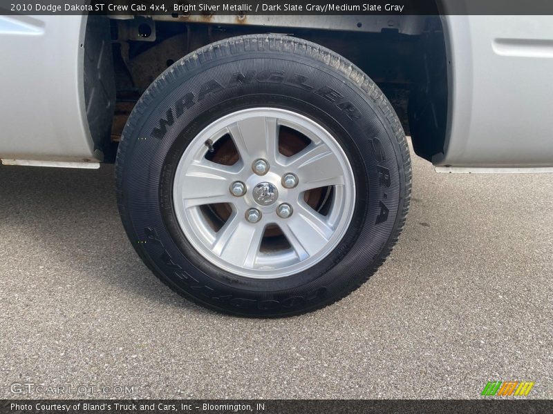  2010 Dakota ST Crew Cab 4x4 Wheel