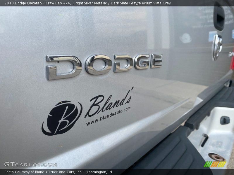 Bright Silver Metallic / Dark Slate Gray/Medium Slate Gray 2010 Dodge Dakota ST Crew Cab 4x4