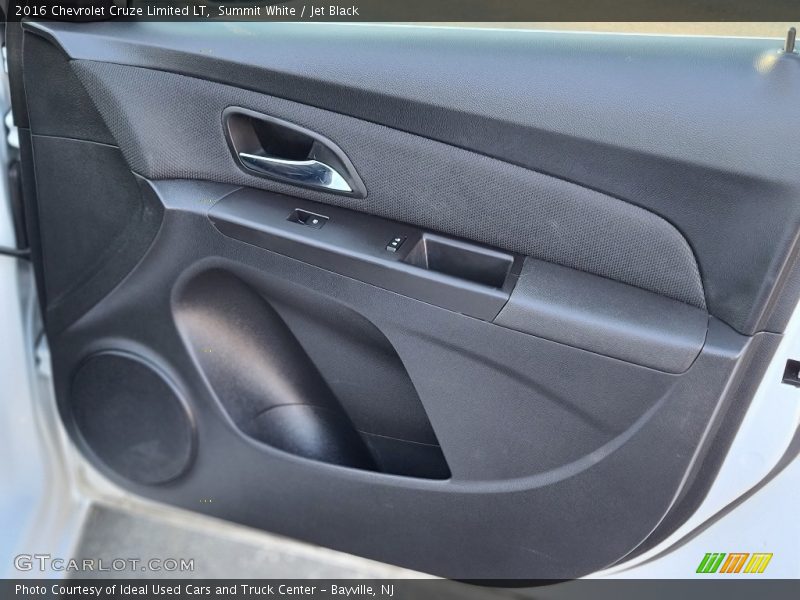Summit White / Jet Black 2016 Chevrolet Cruze Limited LT