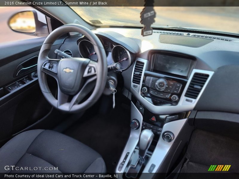 Summit White / Jet Black 2016 Chevrolet Cruze Limited LT
