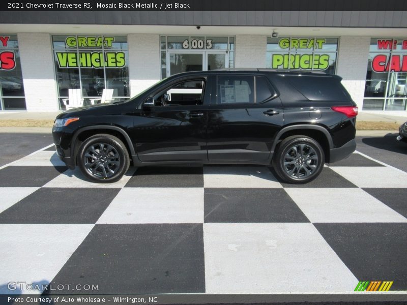 Mosaic Black Metallic / Jet Black 2021 Chevrolet Traverse RS