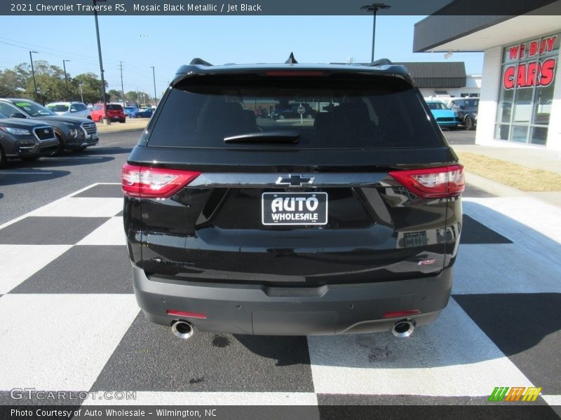 Mosaic Black Metallic / Jet Black 2021 Chevrolet Traverse RS