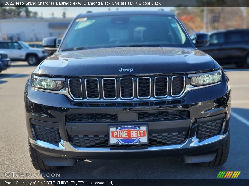Diamond Black Crystal Pearl / Global Black 2022 Jeep Grand Cherokee L Laredo 4x4