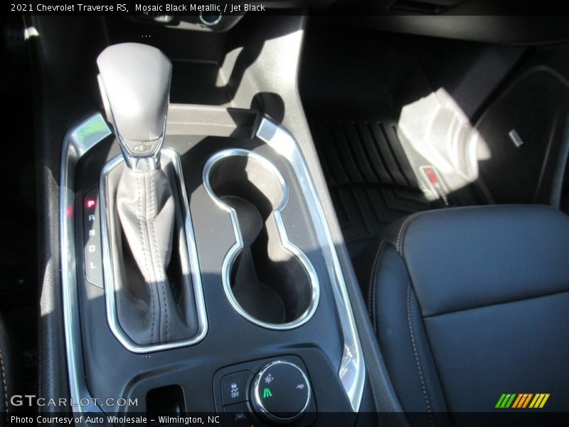 Mosaic Black Metallic / Jet Black 2021 Chevrolet Traverse RS