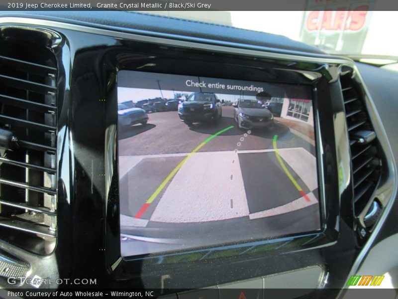 Granite Crystal Metallic / Black/Ski Grey 2019 Jeep Cherokee Limited