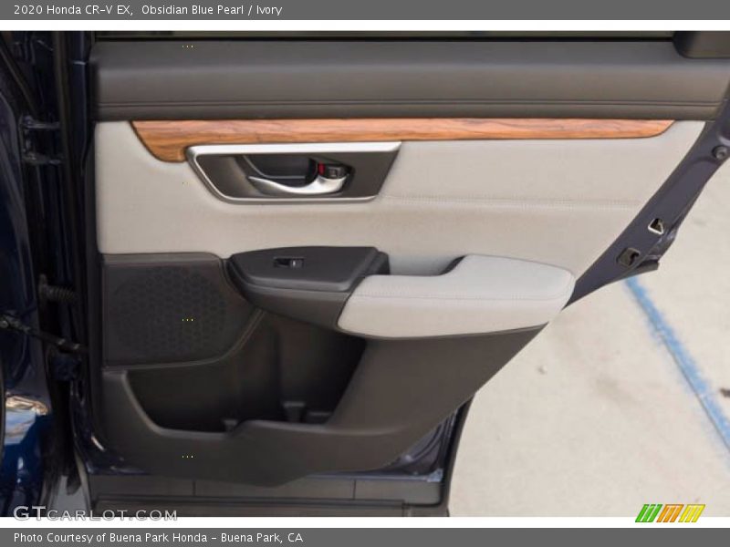 Obsidian Blue Pearl / Ivory 2020 Honda CR-V EX