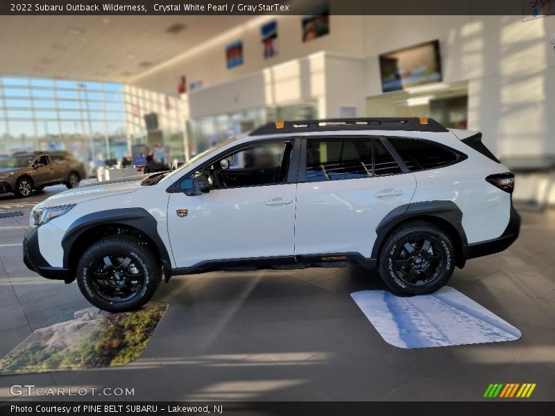 Crystal White Pearl / Gray StarTex 2022 Subaru Outback Wilderness