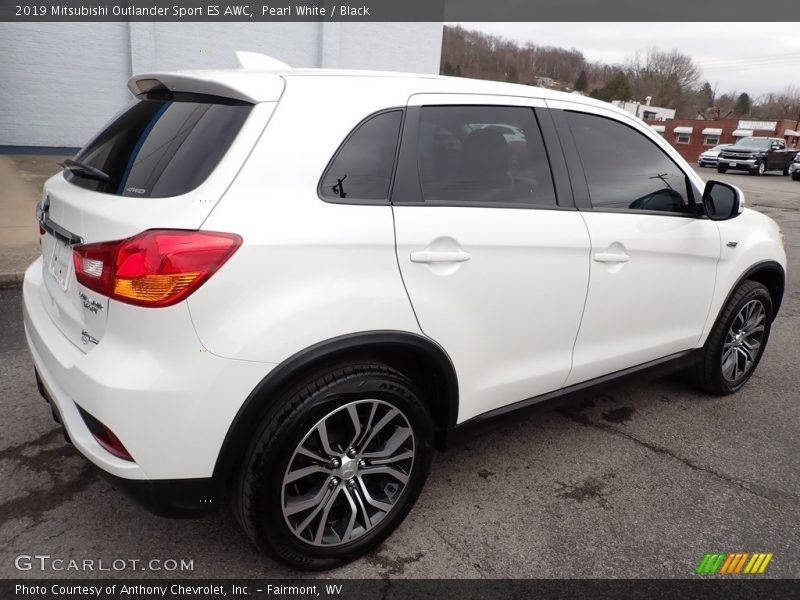 Pearl White / Black 2019 Mitsubishi Outlander Sport ES AWC