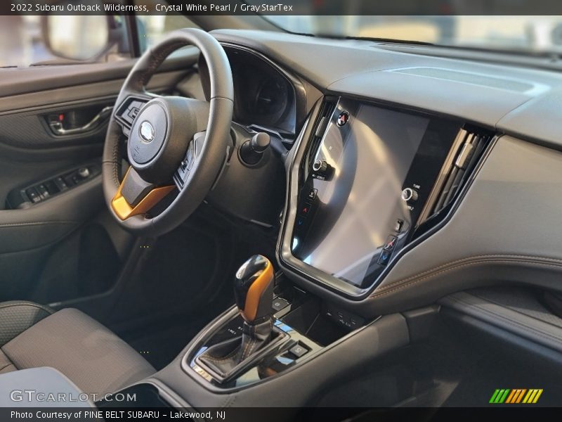 Crystal White Pearl / Gray StarTex 2022 Subaru Outback Wilderness