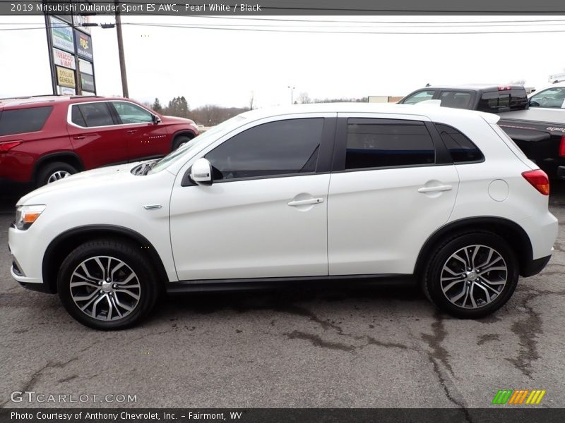 Pearl White / Black 2019 Mitsubishi Outlander Sport ES AWC
