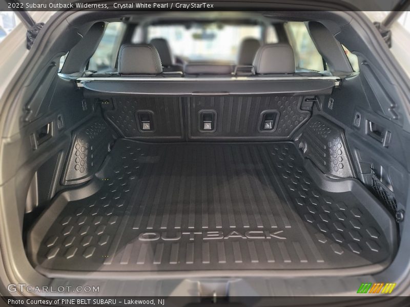 Crystal White Pearl / Gray StarTex 2022 Subaru Outback Wilderness