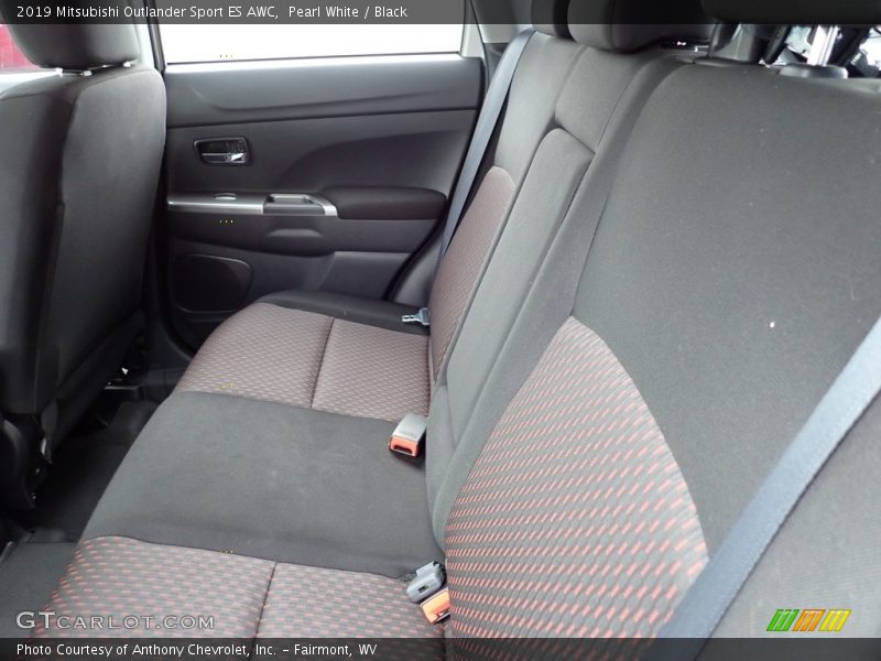 Pearl White / Black 2019 Mitsubishi Outlander Sport ES AWC