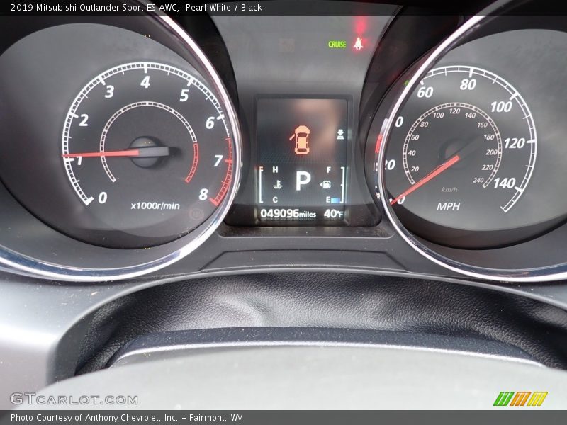 Pearl White / Black 2019 Mitsubishi Outlander Sport ES AWC