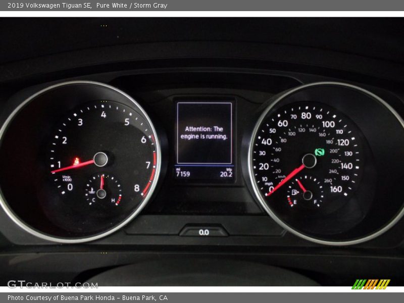 Pure White / Storm Gray 2019 Volkswagen Tiguan SE