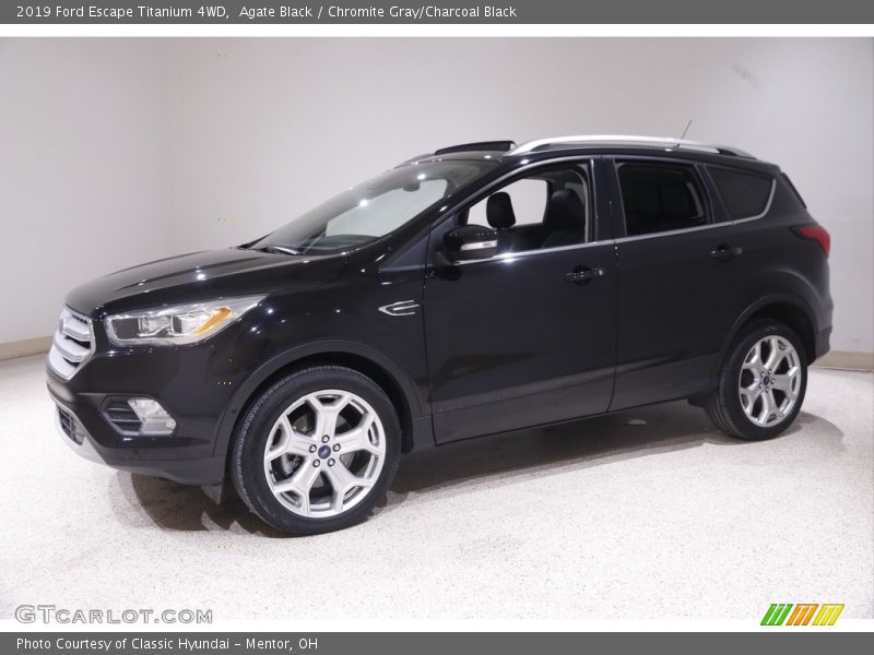 Agate Black / Chromite Gray/Charcoal Black 2019 Ford Escape Titanium 4WD