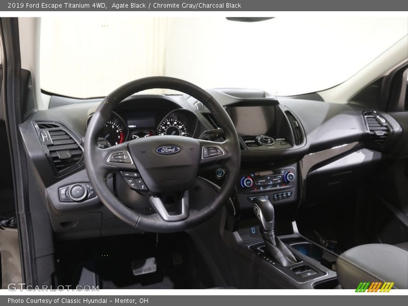 Agate Black / Chromite Gray/Charcoal Black 2019 Ford Escape Titanium 4WD