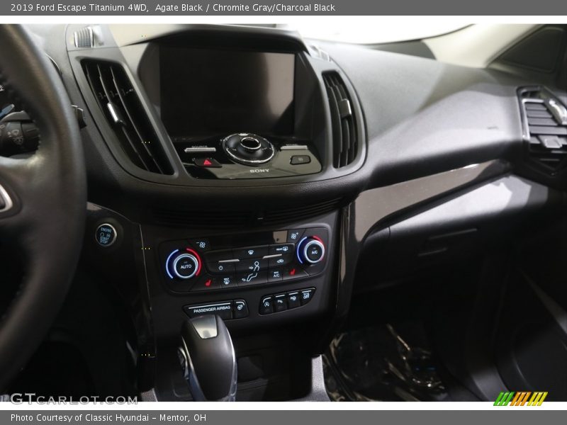Agate Black / Chromite Gray/Charcoal Black 2019 Ford Escape Titanium 4WD