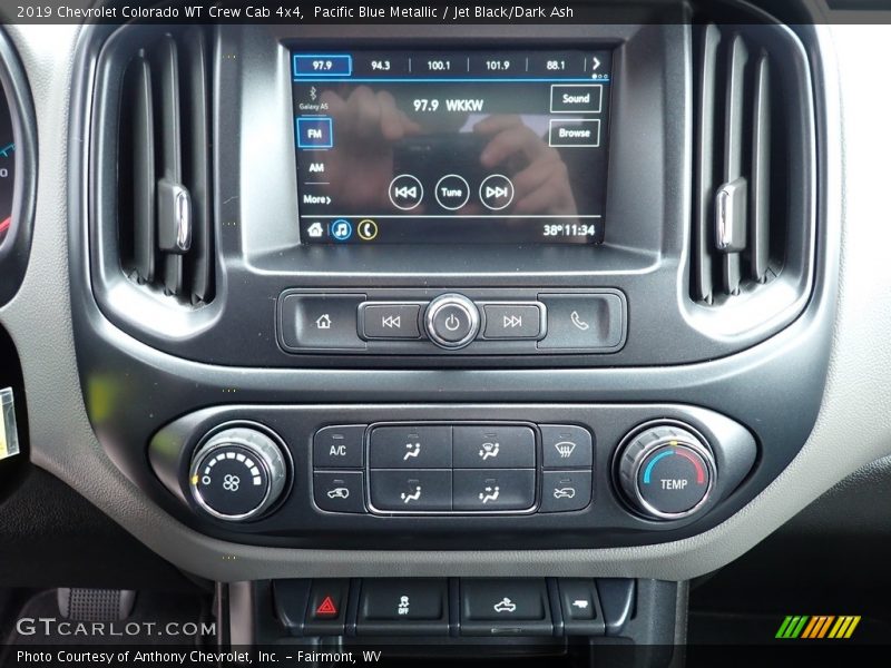 Controls of 2019 Colorado WT Crew Cab 4x4