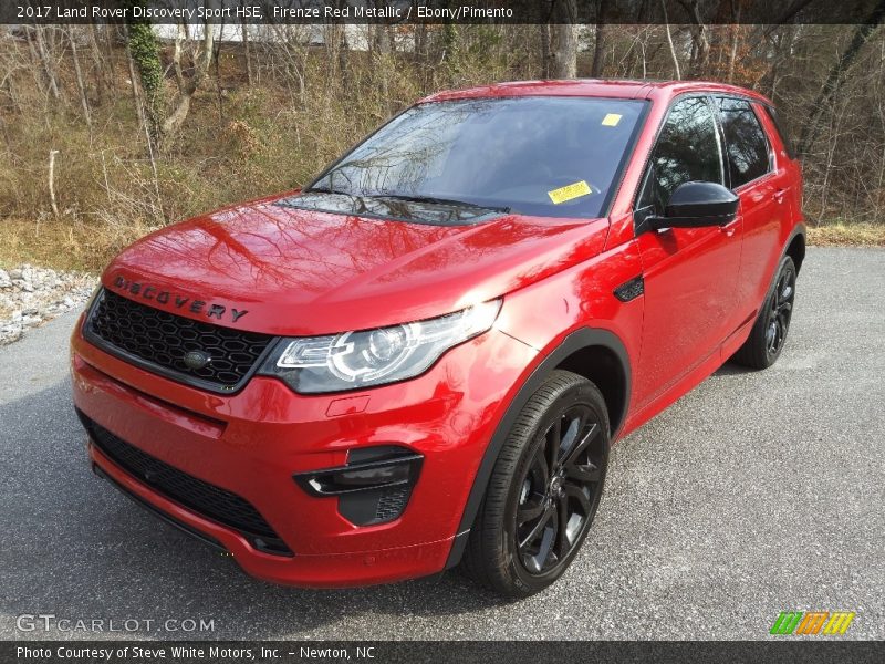 Front 3/4 View of 2017 Discovery Sport HSE