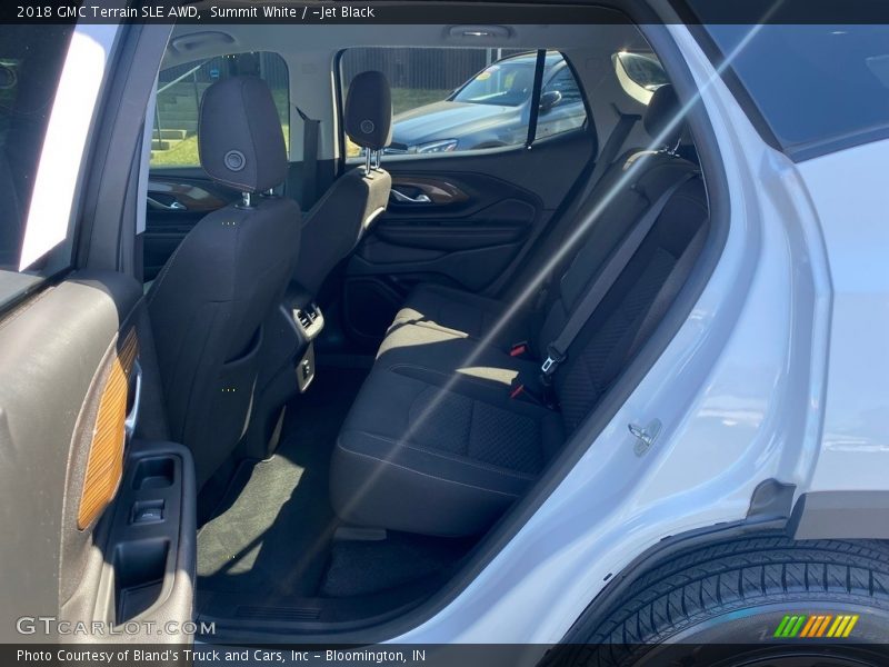 Summit White / ­Jet Black 2018 GMC Terrain SLE AWD