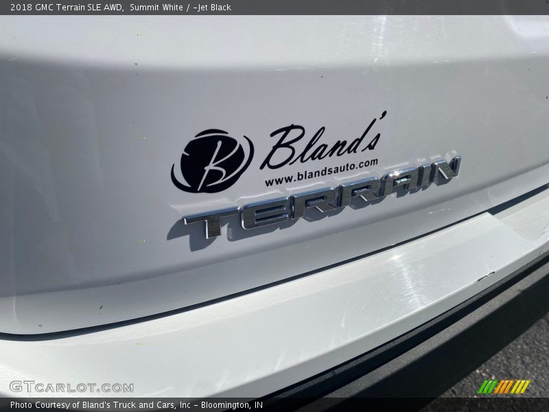 Summit White / ­Jet Black 2018 GMC Terrain SLE AWD