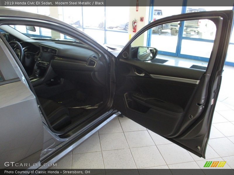 Modern Steel Metallic / Black 2019 Honda Civic EX Sedan
