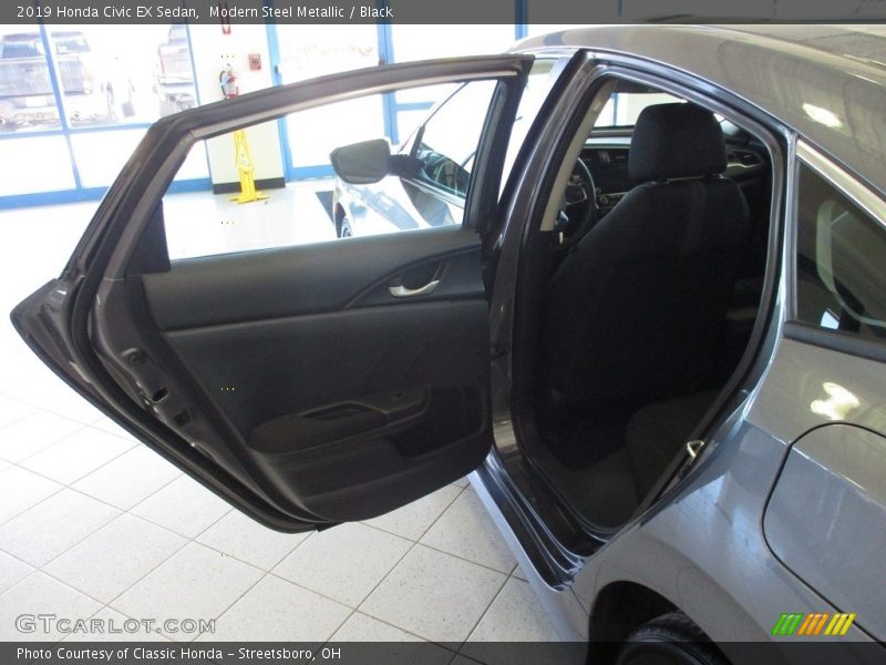 Modern Steel Metallic / Black 2019 Honda Civic EX Sedan
