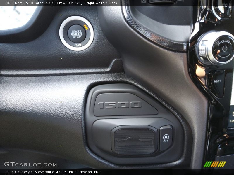 Bright White / Black 2022 Ram 1500 Laramie G/T Crew Cab 4x4
