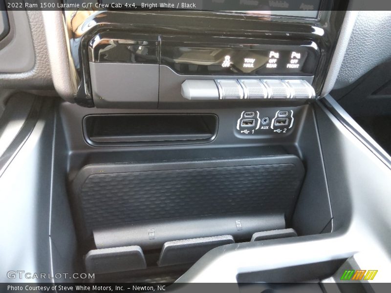 Bright White / Black 2022 Ram 1500 Laramie G/T Crew Cab 4x4