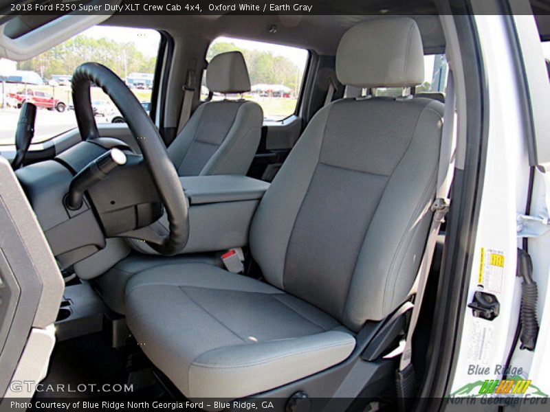 Oxford White / Earth Gray 2018 Ford F250 Super Duty XLT Crew Cab 4x4