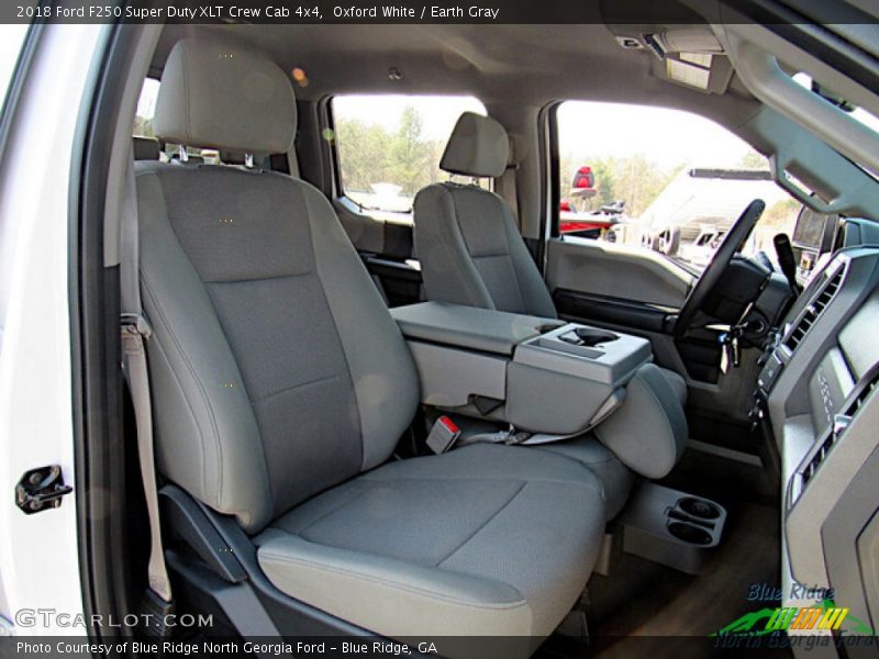 Oxford White / Earth Gray 2018 Ford F250 Super Duty XLT Crew Cab 4x4
