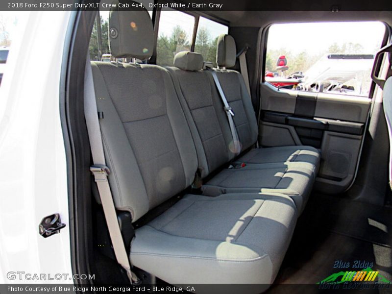 Oxford White / Earth Gray 2018 Ford F250 Super Duty XLT Crew Cab 4x4