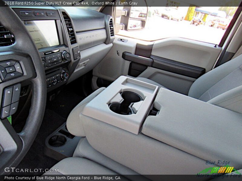 Oxford White / Earth Gray 2018 Ford F250 Super Duty XLT Crew Cab 4x4