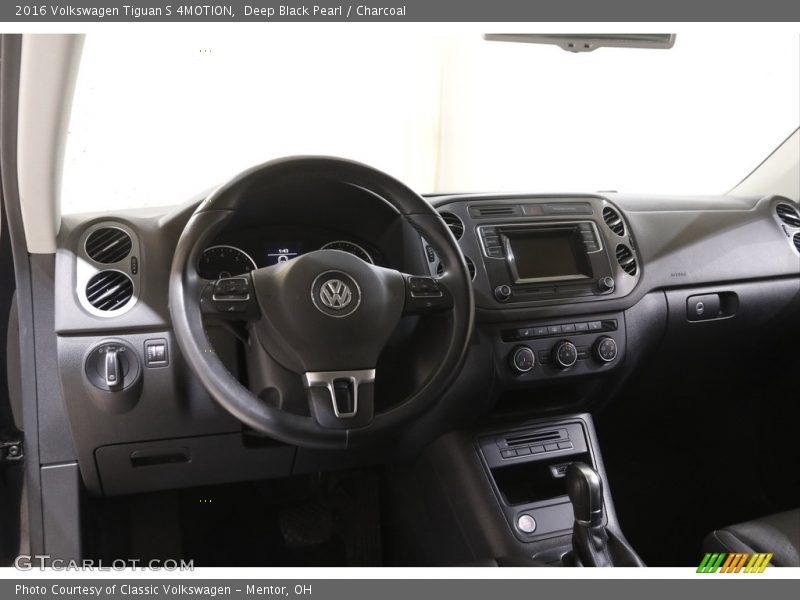 Dashboard of 2016 Tiguan S 4MOTION