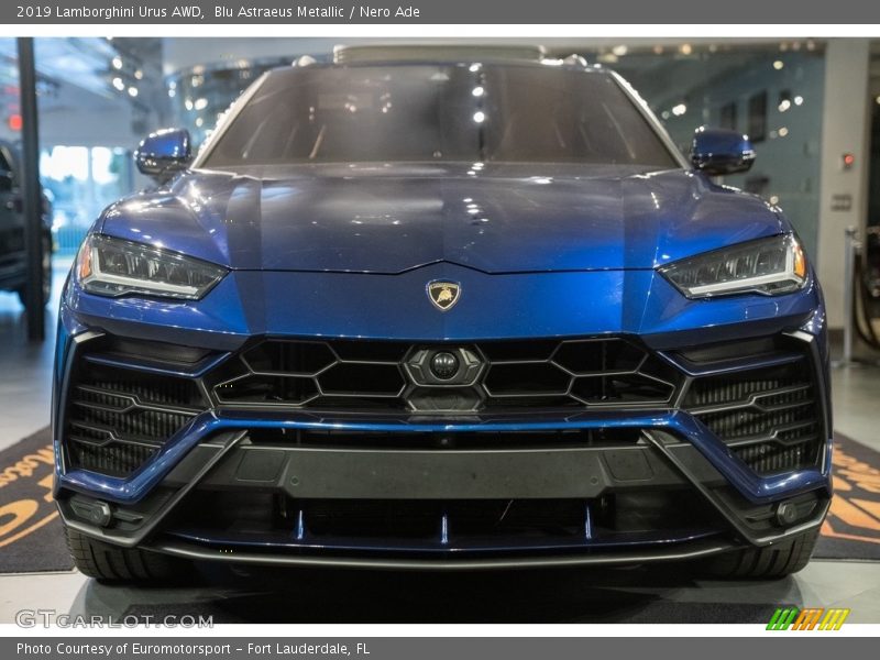  2019 Urus AWD Blu Astraeus Metallic