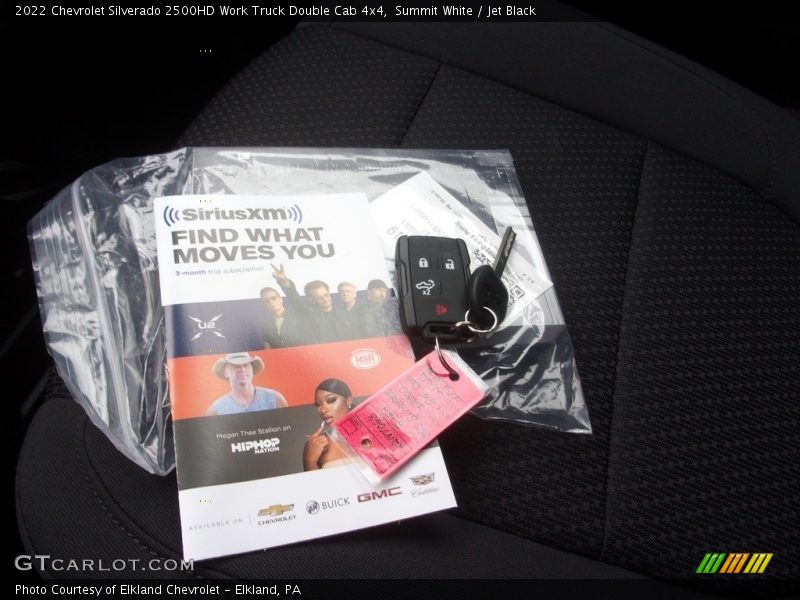 Summit White / Jet Black 2022 Chevrolet Silverado 2500HD Work Truck Double Cab 4x4