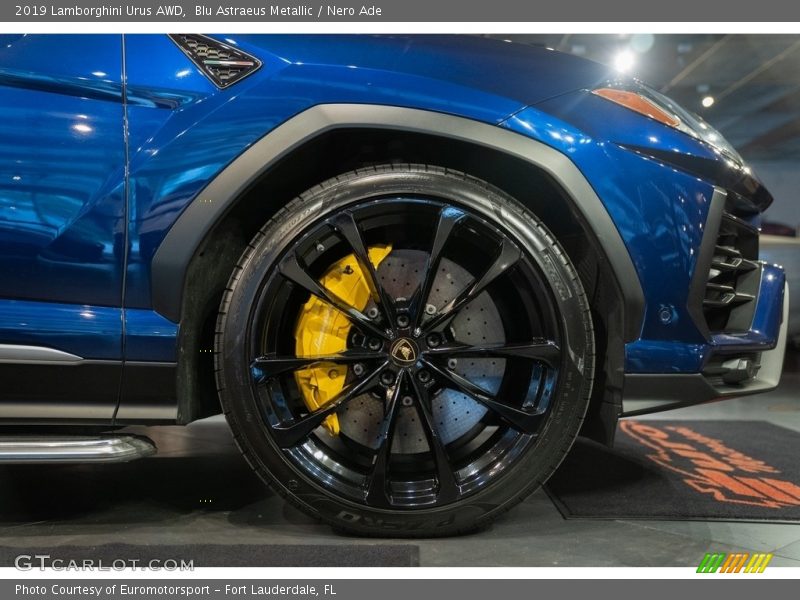  2019 Urus AWD Wheel