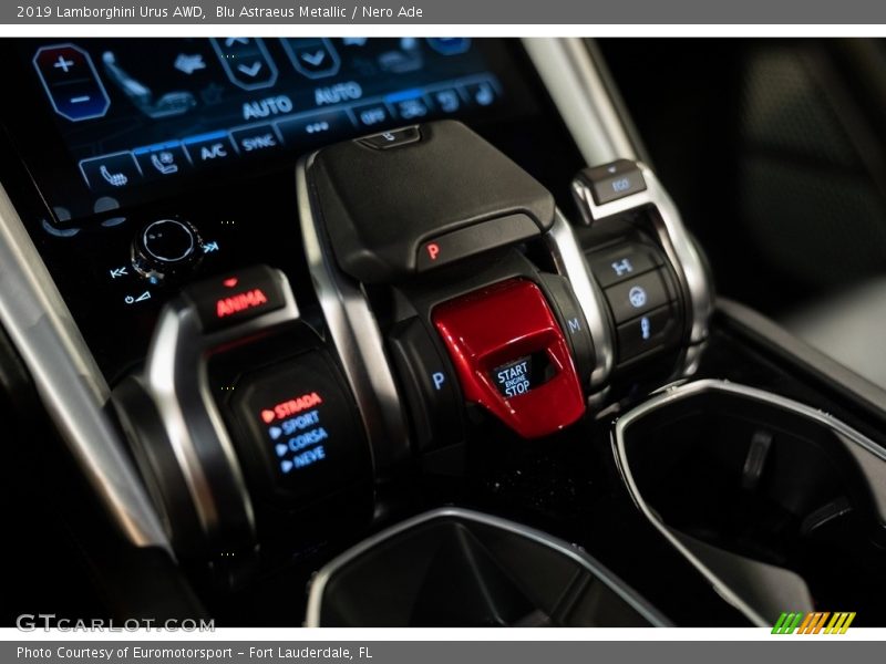 Blu Astraeus Metallic / Nero Ade 2019 Lamborghini Urus AWD