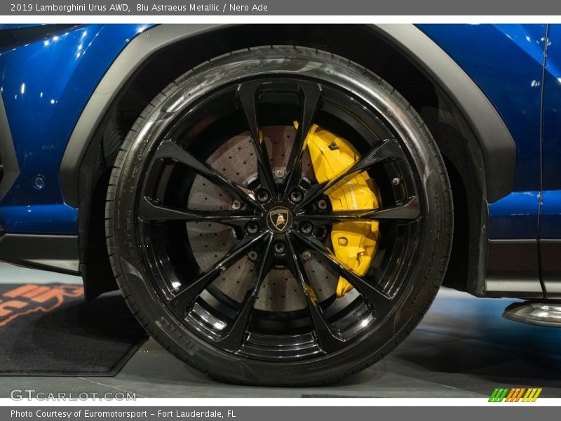  2019 Urus AWD Wheel