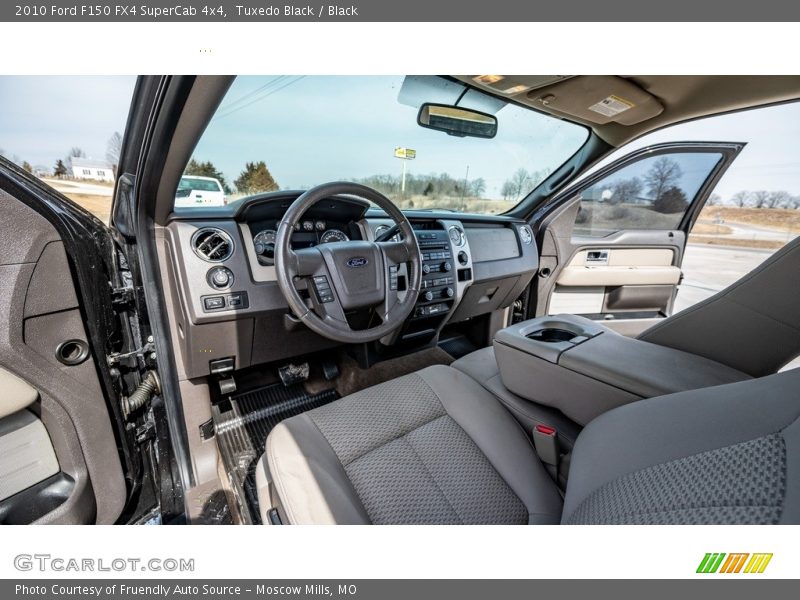 Tuxedo Black / Black 2010 Ford F150 FX4 SuperCab 4x4
