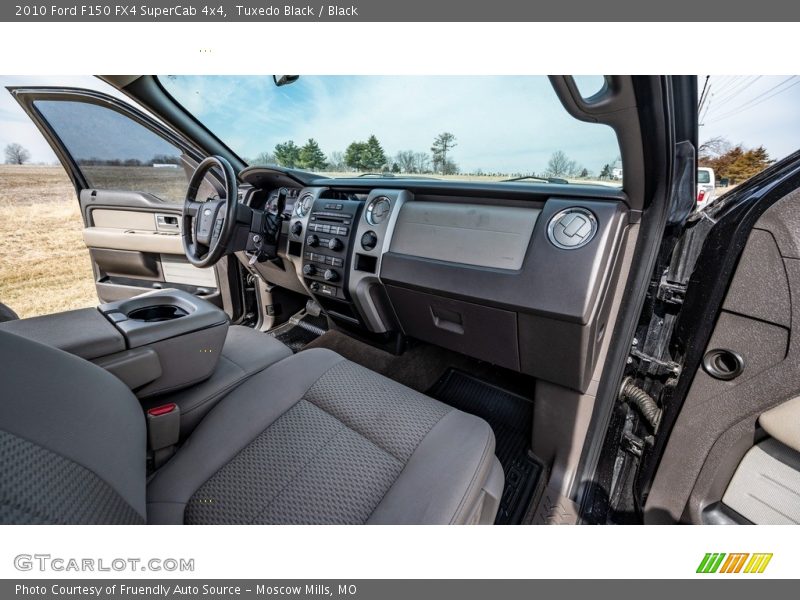 Tuxedo Black / Black 2010 Ford F150 FX4 SuperCab 4x4