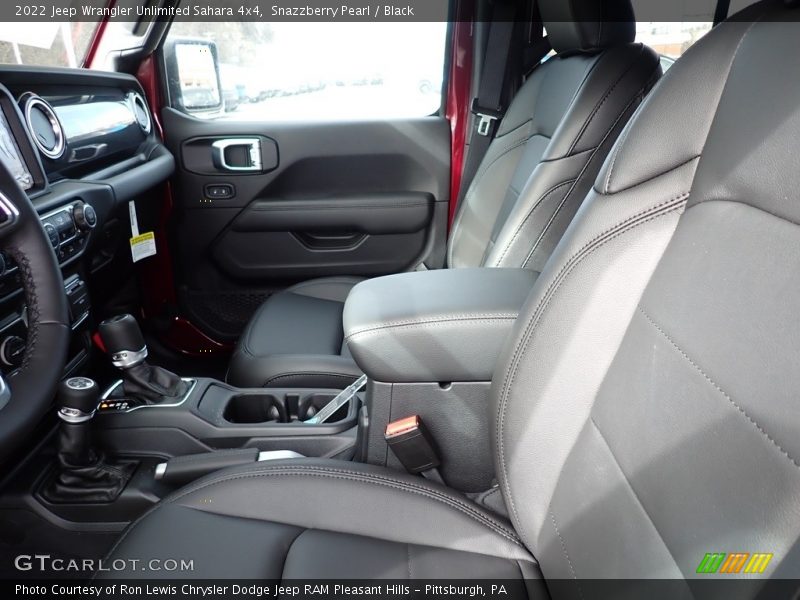 Snazzberry Pearl / Black 2022 Jeep Wrangler Unlimited Sahara 4x4