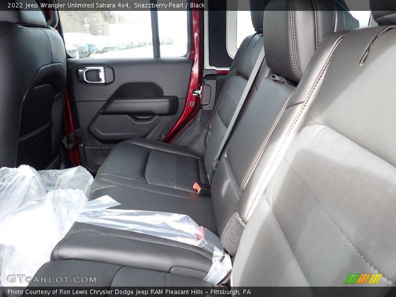 Snazzberry Pearl / Black 2022 Jeep Wrangler Unlimited Sahara 4x4