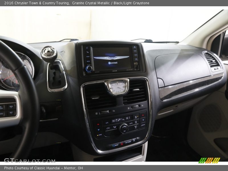 Granite Crystal Metallic / Black/Light Graystone 2016 Chrysler Town & Country Touring