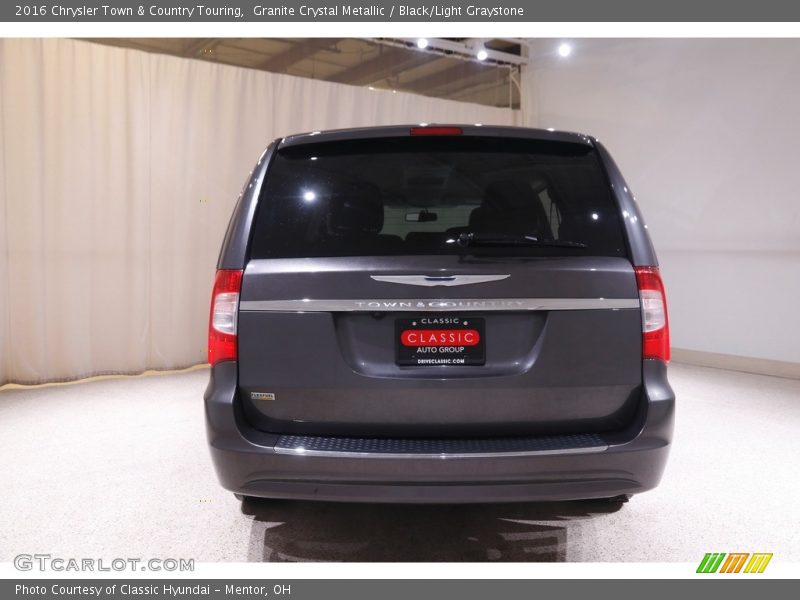 Granite Crystal Metallic / Black/Light Graystone 2016 Chrysler Town & Country Touring