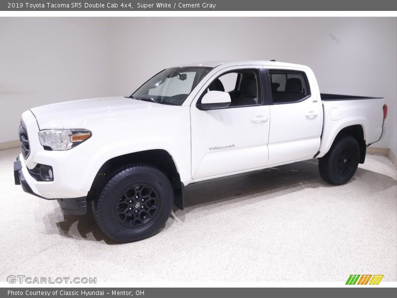 Super White / Cement Gray 2019 Toyota Tacoma SR5 Double Cab 4x4