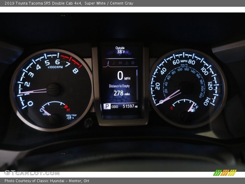 Super White / Cement Gray 2019 Toyota Tacoma SR5 Double Cab 4x4